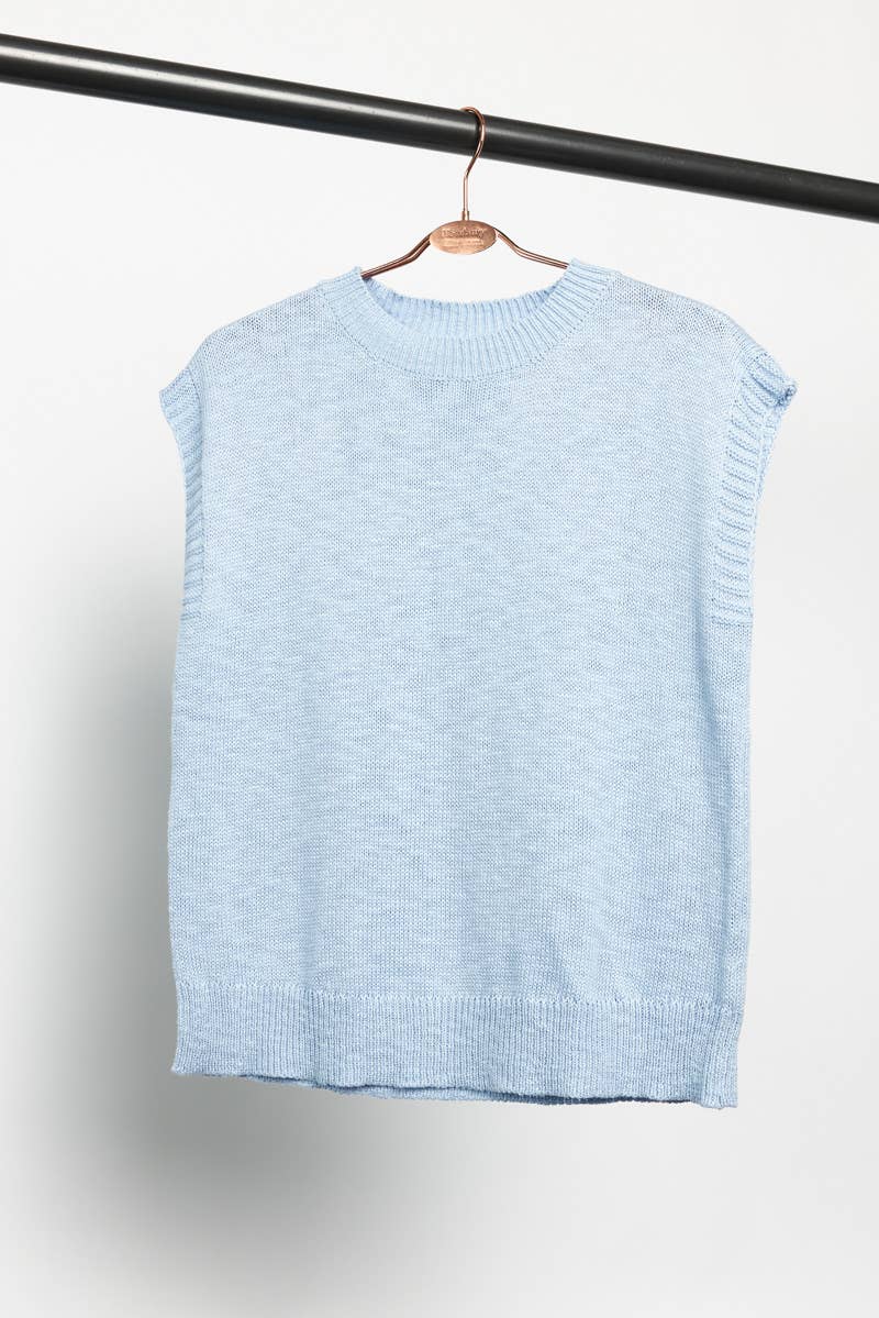 Lightweight Sleeveless Knit Sweater Top